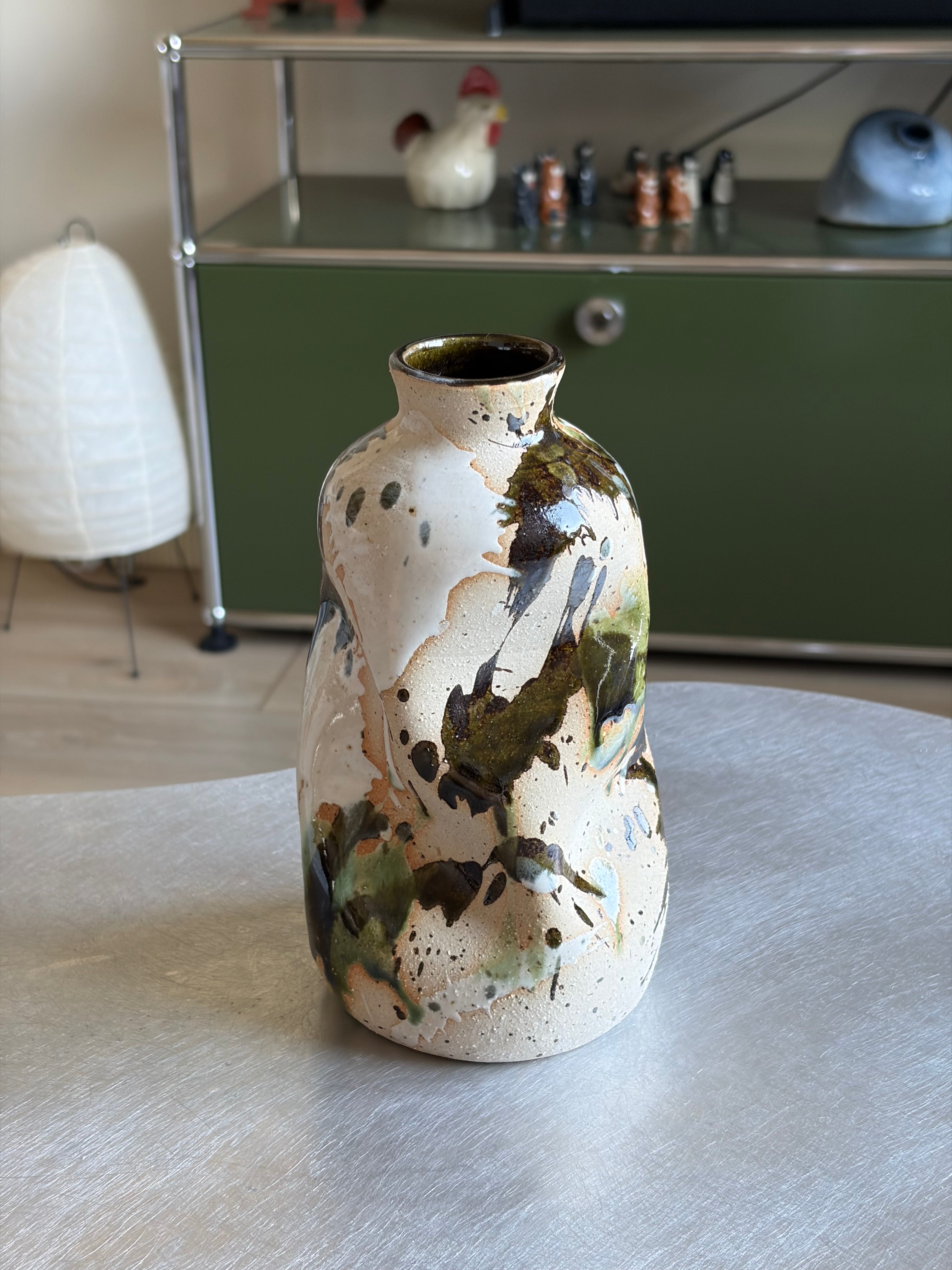 Warped Vase — Splash №2