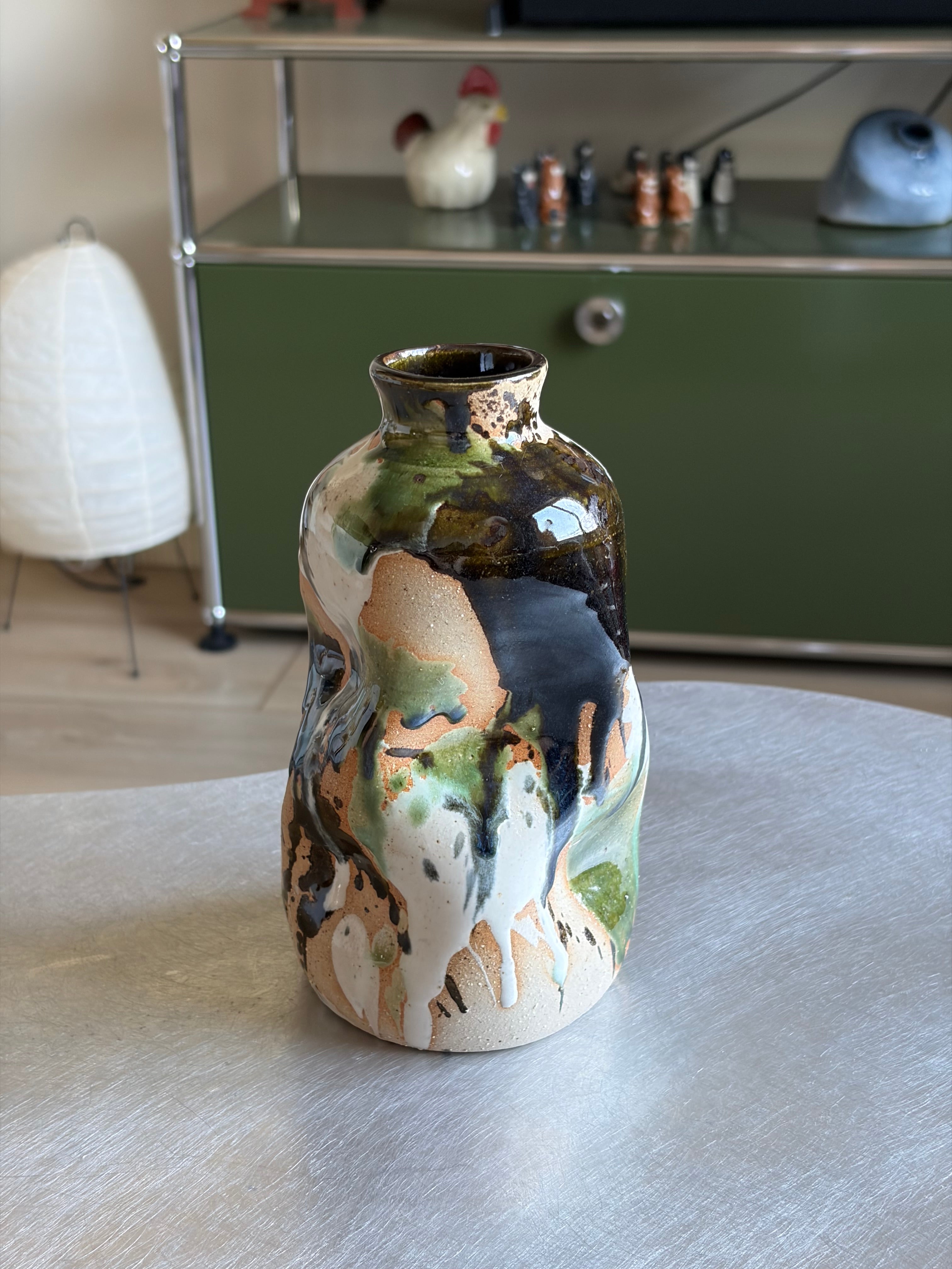 Warped Vase — Splash №2