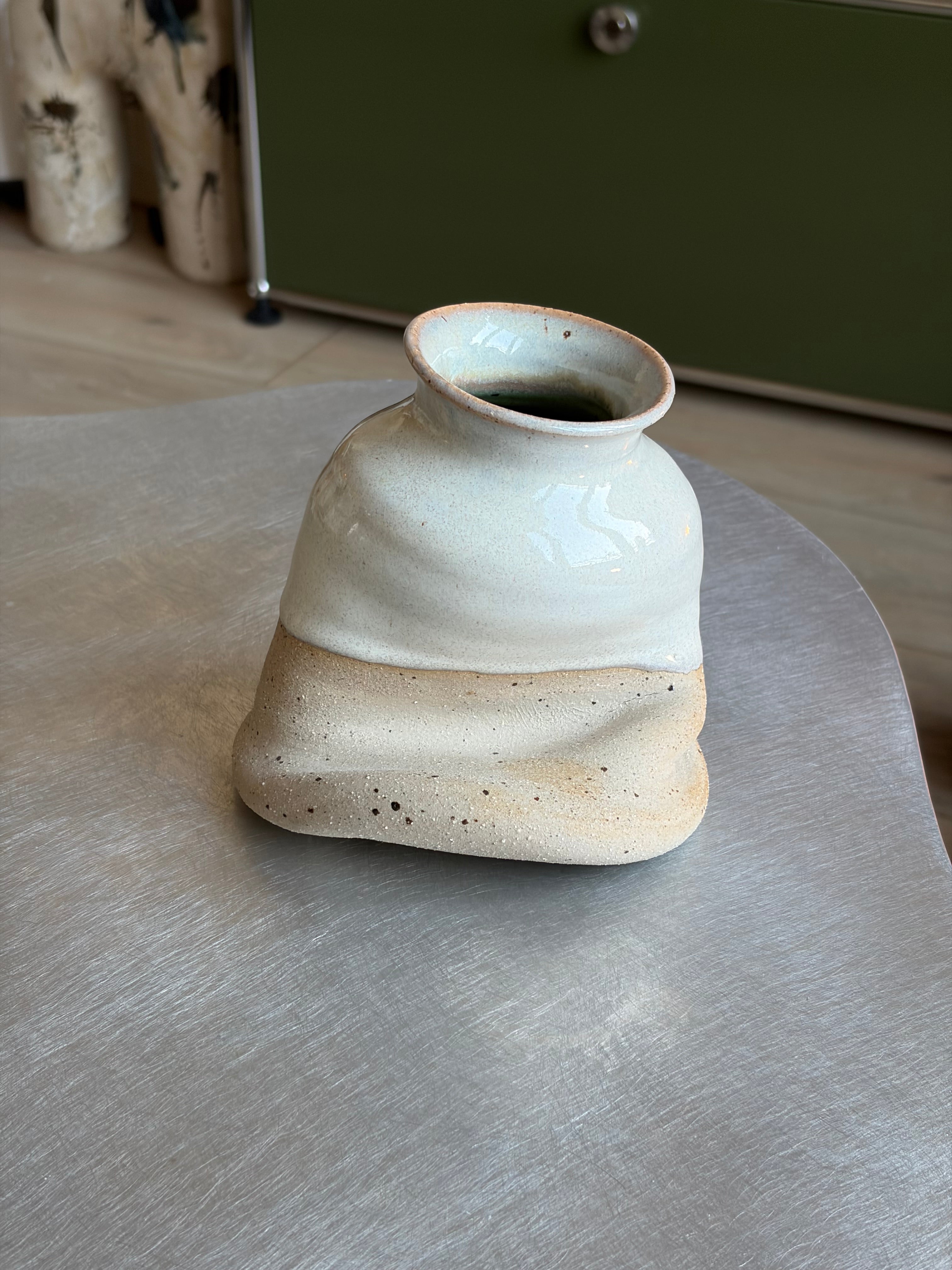 Warped Vase — White