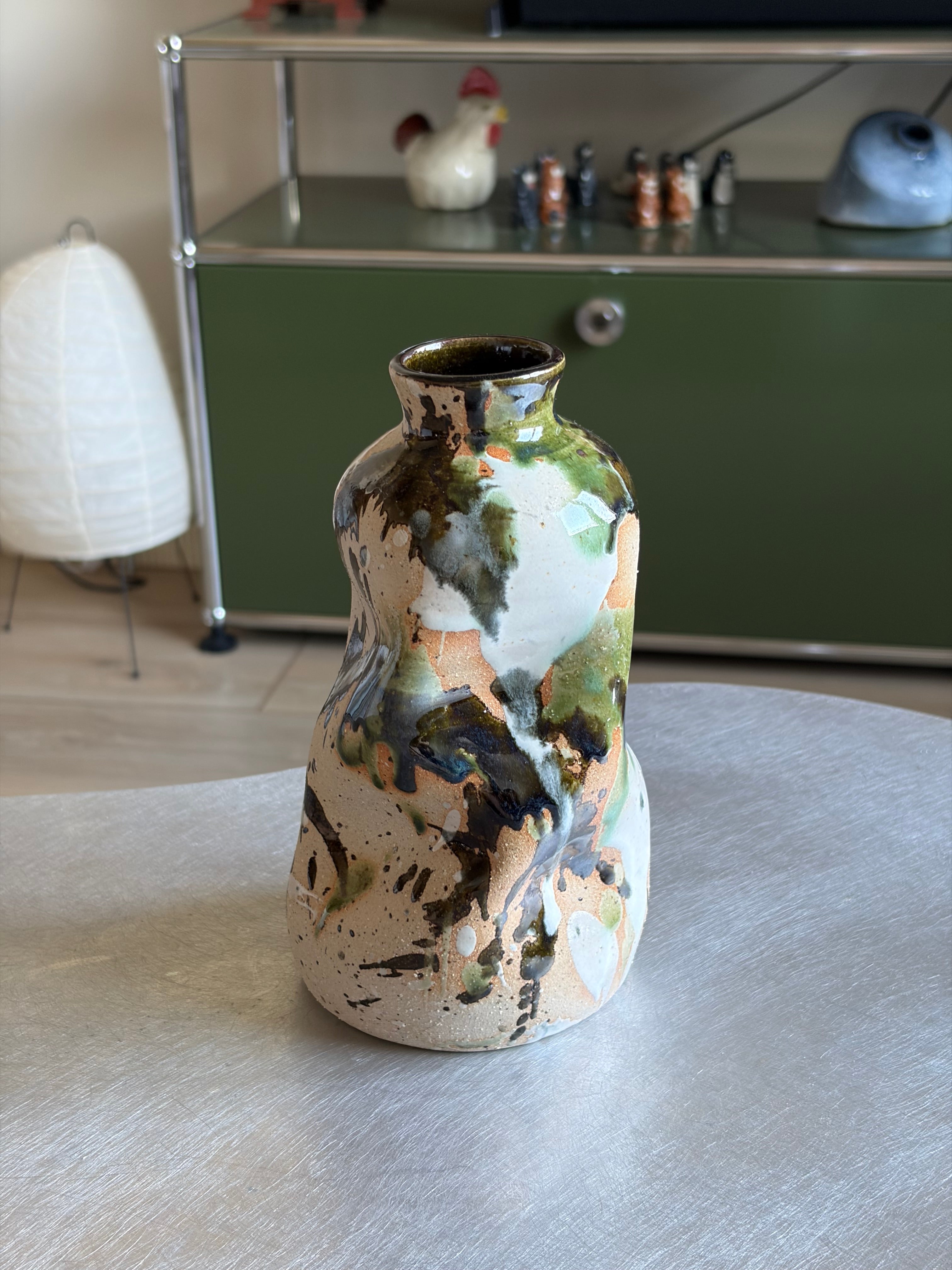 Warped Vase — Splash №2