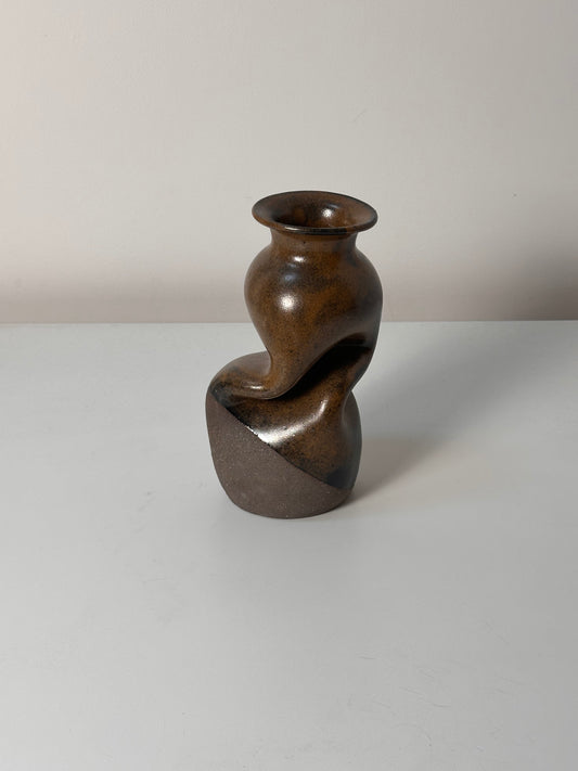 Warped Vase — Chocolate clay (Bronze)