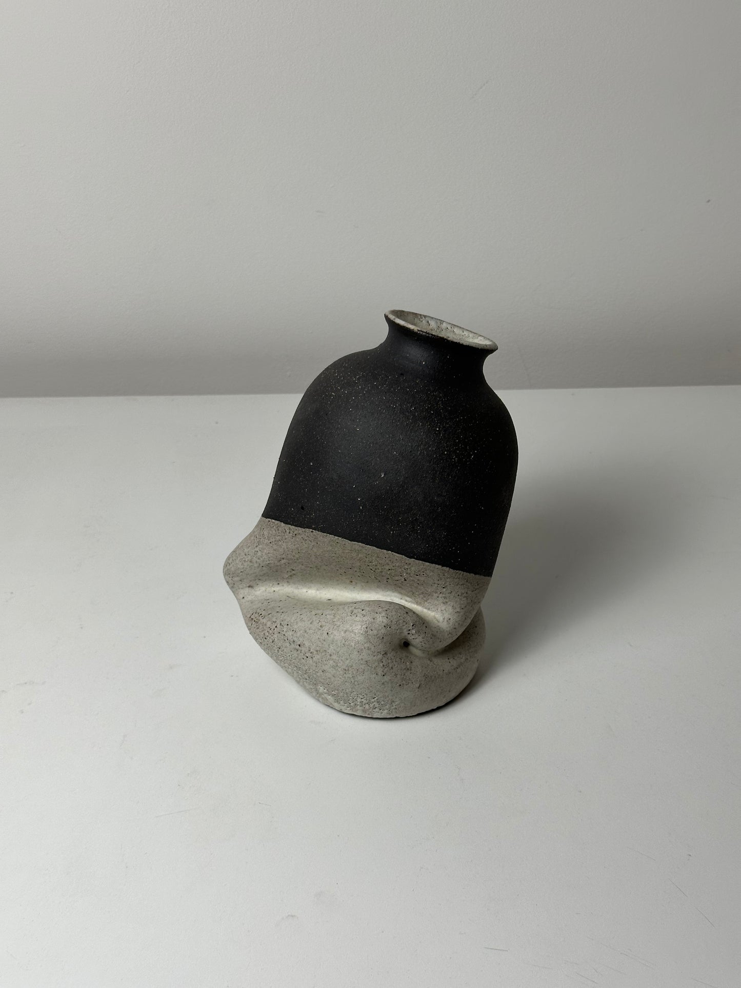 Warped Vase — Matte white #1 (Black clay)